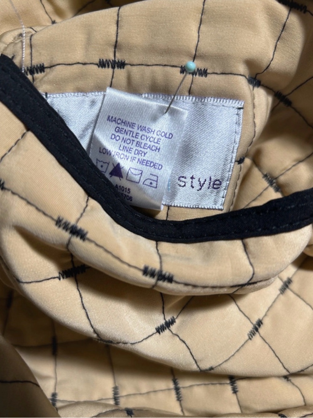 Susan Graver Reversible Jacket Style - Picture 5 of 6